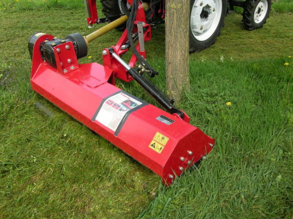 EFS145 Seitenschlegelmähwerk, Böschungsmulcher